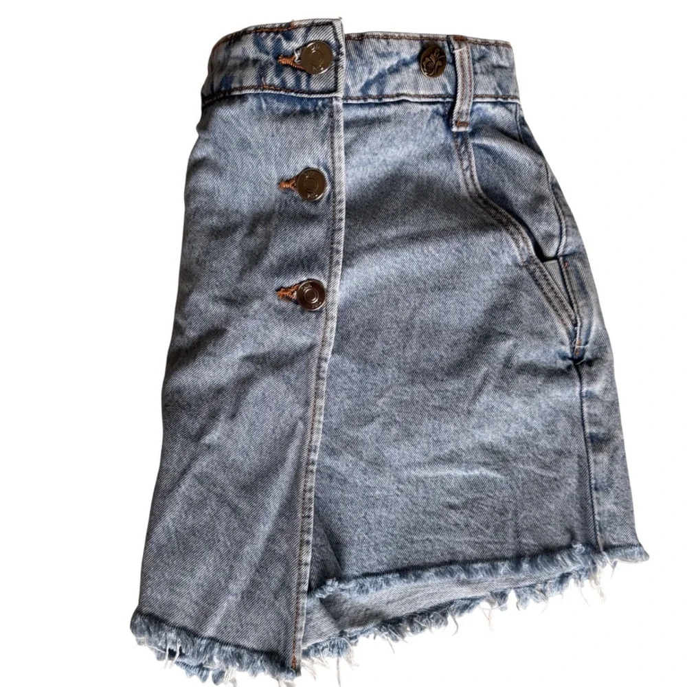 Zara Womens Light Wash Denim Skort Wrap Front Button Frayed Hem‎ Blue Size Small